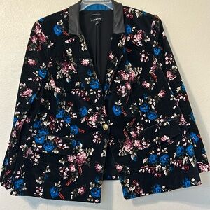 Lane Bryant Velvet Like Floral Blazer Size 24P New   2 Faux Pockets Stretchy